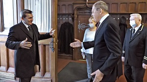 “Осколки империи бьются между собой”. Обзор российских СМИ за апрель 2021 года