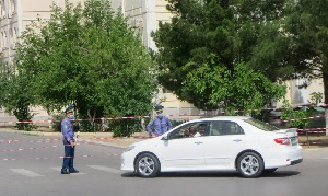 В Ашхабаде запретили днем ездить по городу на личных авто