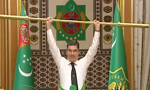 В Туркменистане люди голодают, но пайки будут выписывать алабаям