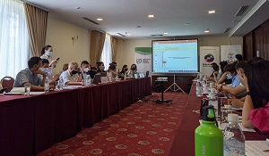 Кыргызстан. «Пойдем по пути Таджикистана и Туркменистана, закрыв всем рот»