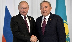 Путин обсудил с Назарбаевым борьбу с коронавирусом и экономику