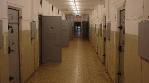 В парламенте предлагают амнистировать более 4 тысяч человек ко Дню независимости Кыргызстана