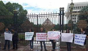 Поправки в закон об НКО: В Кыргызстане сужают гражданское пространство