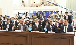 На что готов новый президент Узбекистана: лидеры партий озвучили предвыборные планы