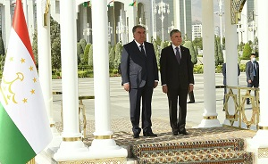 Встреча в верхах: о чем договорились Рахмон и Бердымухамедов