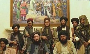 Почему государственность, которую США создавали в Афганистане 20 лет, так легко рассыпалась