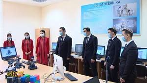 Невозможность получить образование за границей увеличила спрос на платное обучение в Туркменистане
