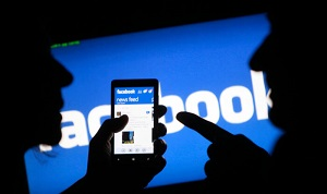 Соцсети запрещают талибов, но разрешают Талибан? — обзор иноСМИ