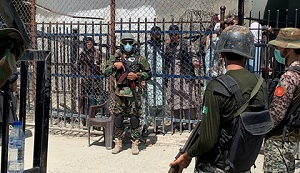 Британский спецназ бежал из Афганистана в женских платьях