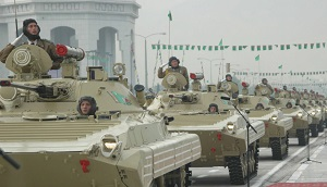 Туркменистан военным парадом отметил 30-летие государственной независимости