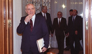 Лишь бы не было страны. 30 лет назад власть и народ решали судьбу СССР. 