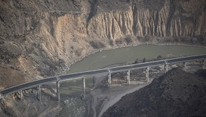 Крупнейший проект в истории. Во сколько обойдется Кыргызстану дорога Север-Юг