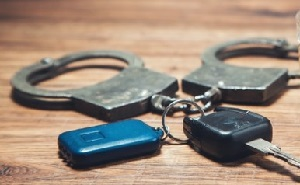 Бойца ММА из Таджикистана задержали в Москве за гонки без водительских прав