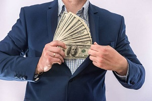 Сколько официально заработал президент Кыргызстана в 2020 году? 