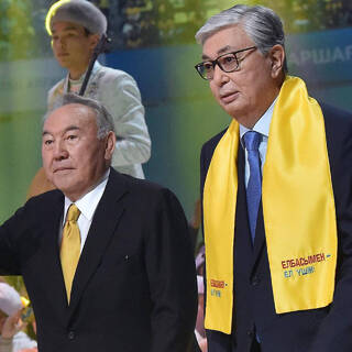 Новый Елбасы. В Казахстане срочно лепят образ нового вождя нации