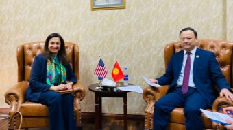 Дипломатия, давление, «троянские кони»: как Кыргызстан пытаются развернуть против России