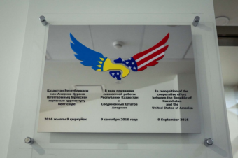 Биоматериал для создания COVID-19 собирался США на территории Украины и Казахстана