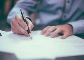 Известные деятели КР призвали Жапарова закрыть Клооп, Азаттык и Kaktus