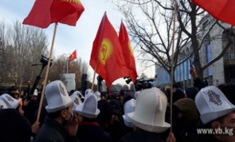 Прошлые революции мы уже не исправим, а будущими можем все испортить