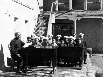 Запрет во спасение, или Путь советского Востока к просвещению