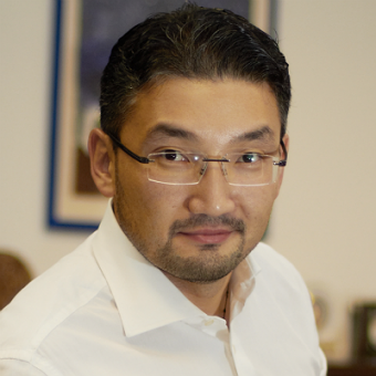 «Не думаю, что в политике от меня будет много пользы» – Рахим Ошакбаев об уходе из НПК