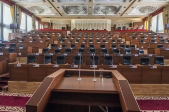 У депутатов ЖК имитация бурной деятельности или зуд переименований?