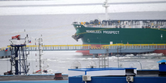 Bloomberg: По пути в Китай путинская нефть делает остановку... в Европе