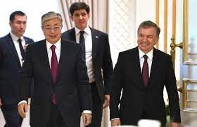 Токаев и Мирзиеев встретились по-восточному тихо