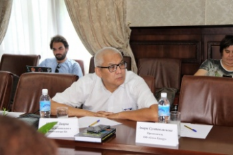 Исмаил Даиров: Кыргызстан должен вернуться в Аральский фонд. Может чего обломится?..