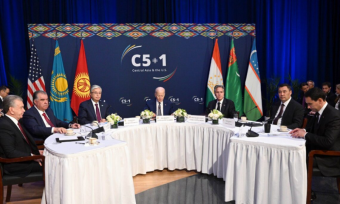 Президенты ЦентрАзии в США: Дружным маршем в пасть хищнику