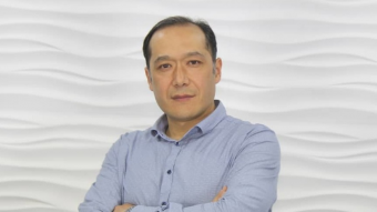 Главу комиссии по госязыку Кыргызстана отправили в отставку после скандала в парламенте 