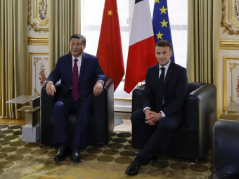 Китайский монолит: как Макрон и фон дер Ляйен пытались давить на председателя Си