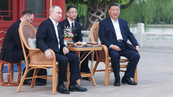 Что осталось за кулисами чаепития Путина и Си: плетеное кресло сказало больше слов