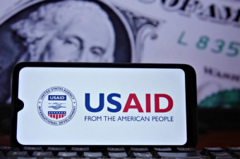 Смерти в школах Кыргызстана: почему Кендирбаева все еще министр образования?