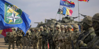 НАТО может воевать только на асфальте. Маневры в Румынии отложили на осень из-за ям на дорогах