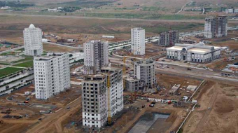 На стройки в Свердловскую область привезут мигрантов из Туркменистана