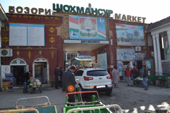 «Базар и точка». Что думают душанбинцы о стройке на «Зелёном базаре»? 