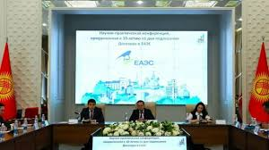 Киргизия предложила закрепить определенные отрасли в ЕАЭС за малыми странами